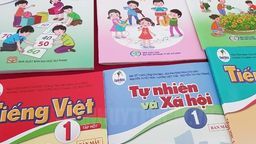 GIÁO VIÊN KHỐI 1 TẬP HUẤN SÁCH GIÁO KHOA MỚI PHỤC VỤ NĂM HỌC 2020 - 2021