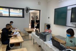 Cởi mở - Thân thiện – Thực hiện tốt công tác phòng dịch chào đón các bậc Phụ huynh đăng kí tuyển sinh cho các con lớp 1