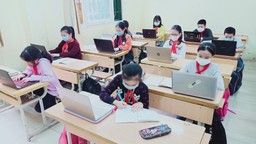 Học sinh trường Tiểu học Phan Chu Trinh hào hứng, quyết tâm tranh tài trong trận đấu cấp trường "Đấu trường toán học" quận Ba Đình