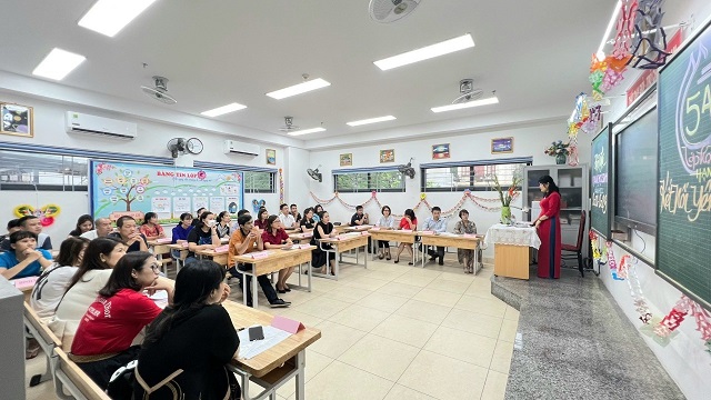 Trường Tiểu học Phan Chu Trinh đổi mới hình thức tổ chức Hội nghị Cha mẹ học sinh hướng tới  xây dựng Trường học Hạnh phúc