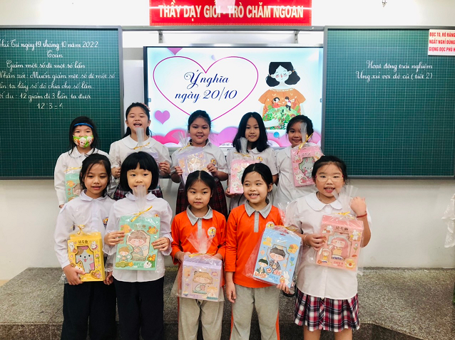 Các hoạt động ý nghĩa chào mừng ngày Phụ nữ Việt Nam 20-10 của học sinh trường TH Phan Chu Trinh