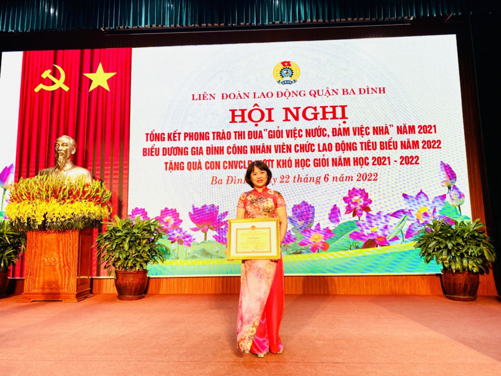 Cô giáo Hàn Thị Thúy Ngọc  - “Bông hoa đẹp” của Công đoàn trường TH Phan Chu Trinh