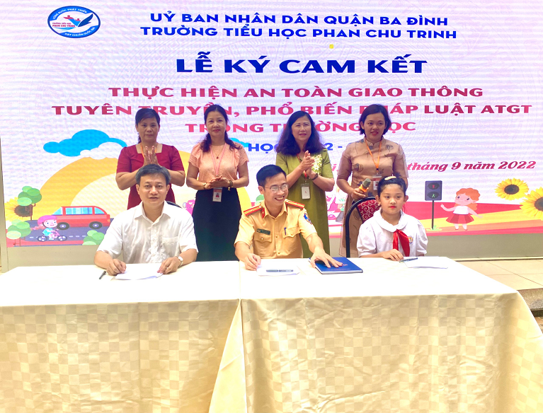 Trường TH Phan Chu Trinh phát động tháng ATGT, tuyên truyền pháp luật  ATGT trường học