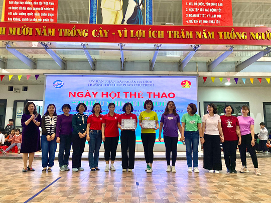 Trường Tiểu học Phan Chu Trinh tổ chức :”Ngày hội thể thao – Thiếu nhi vui khỏe”
