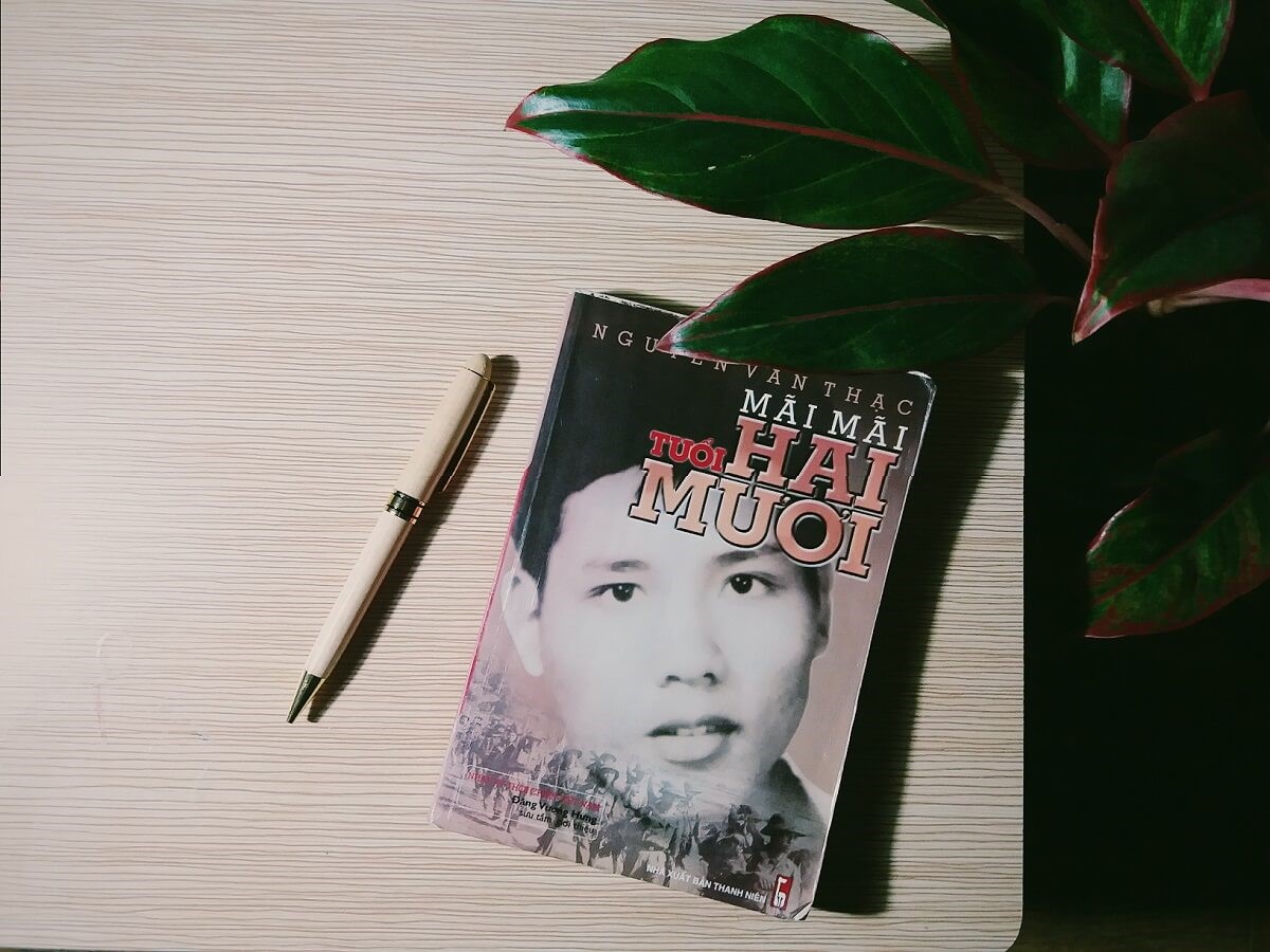 Mãi mãi tuổi hai mươi