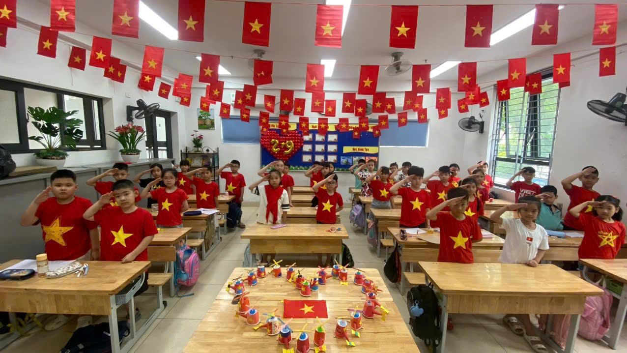 Bay cao tự hào Việt Nam