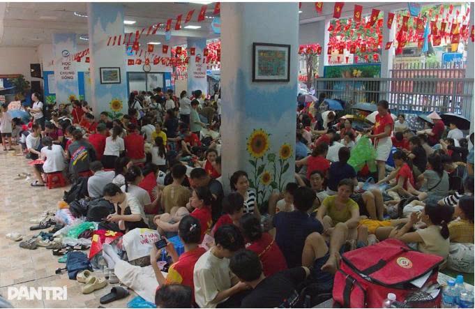 Nữ thương binh U80 lúc trẻ ngủ rừng, giờ hạnh phúc chờ xem diễu binh A80