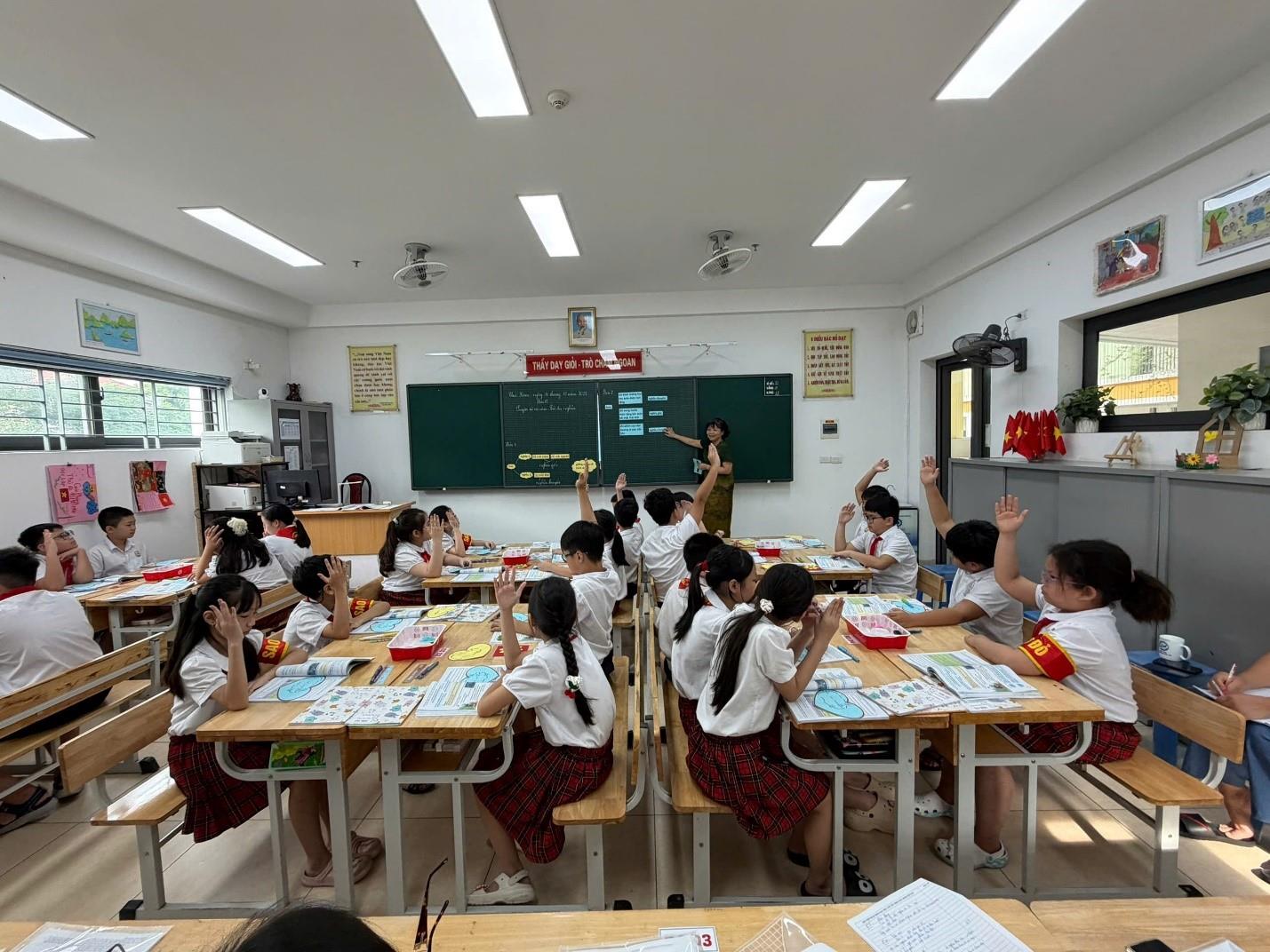 Hai tiết học Chuyên đề môn Tiếng Việt, môn Toán lớp 5, trường Tiểu học Phan Chu Trinh: Minh chứng sống động cho đổi mới giáo dục tiểu học