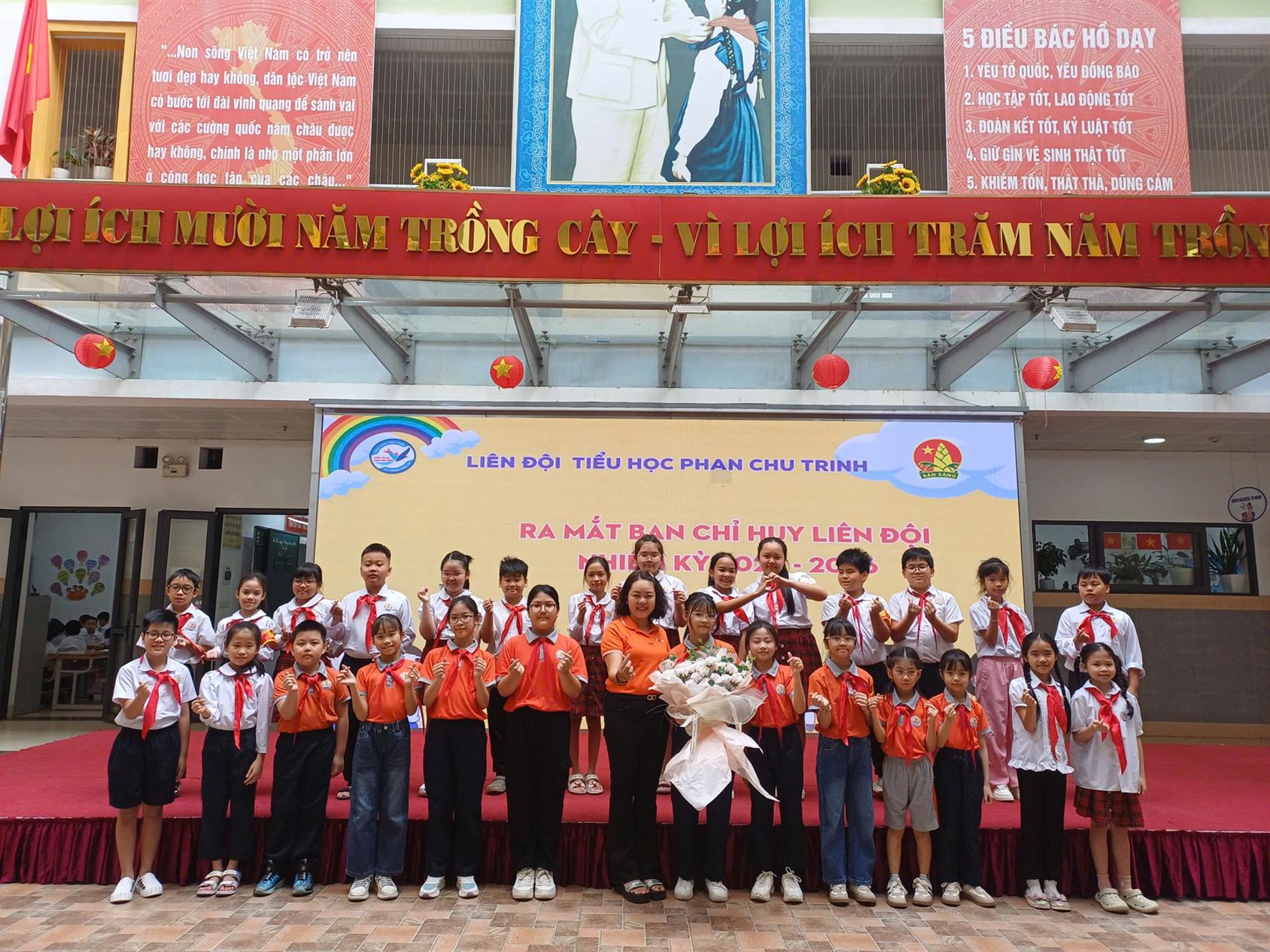 Liên đội trường TH Phan Chu Trinh tổ chức thành công  Đại hội Liên đội nhiệm kì 2025-2026