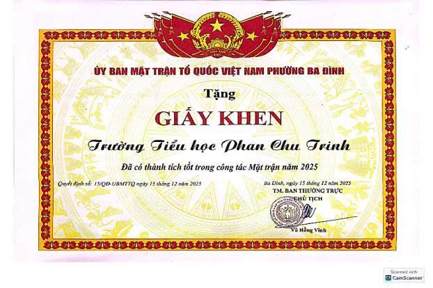 Trường Tiểu học Phan Chu Trinh vinh dự nhận Giấy khen đã có thành tích tốt trong công tác Mặt trận năm 2025