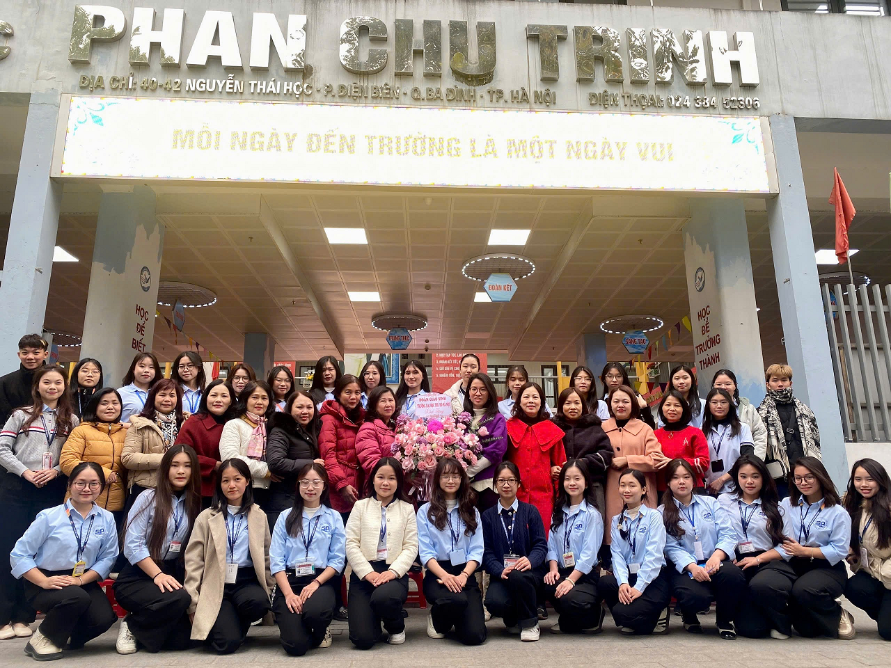 Trường Tiểu học Phan Chu Trinh đón đoàn Sinh viên thực tập trường Đại học Thủ đô Hà Nội
