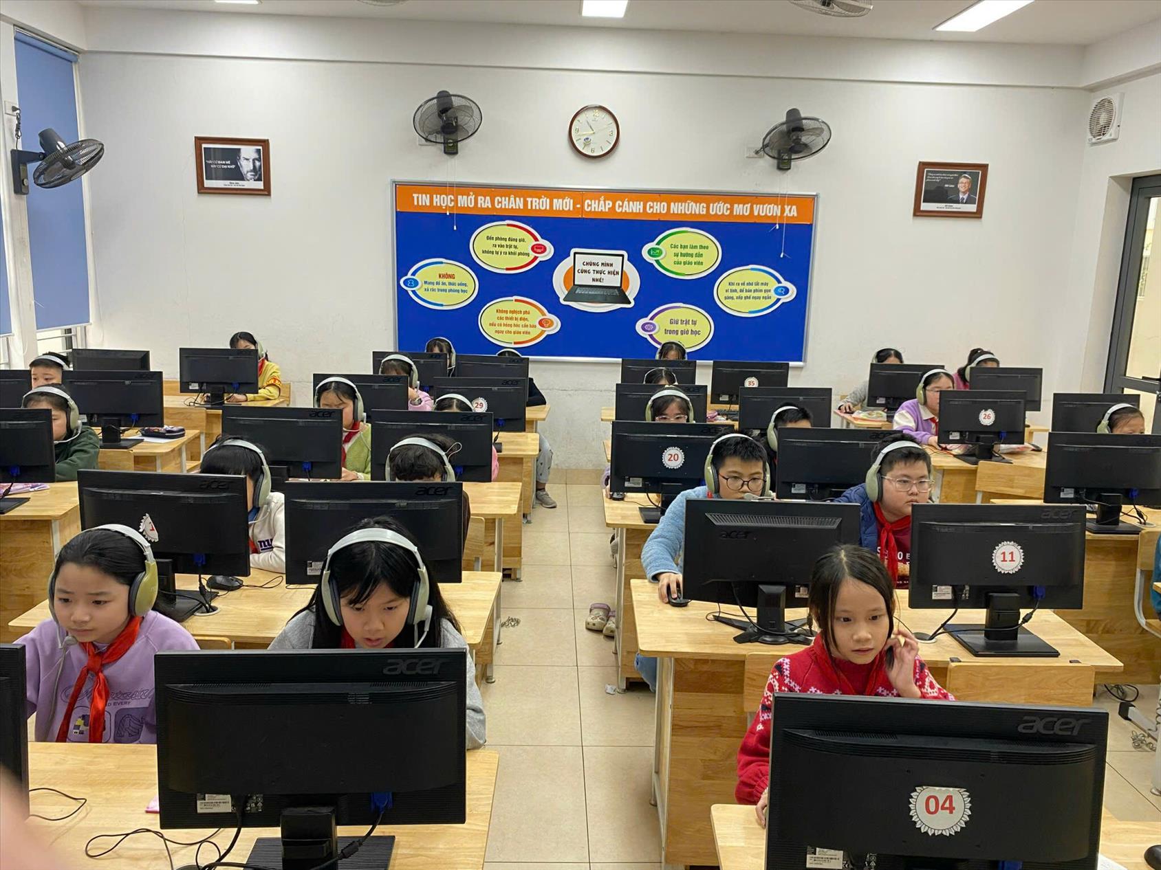 Học sinh trường Tiểu học Phan Chu Trinh  tham gia cuộc thi Đấu trường Toán học và Tiếng Anh NH 2024-2025