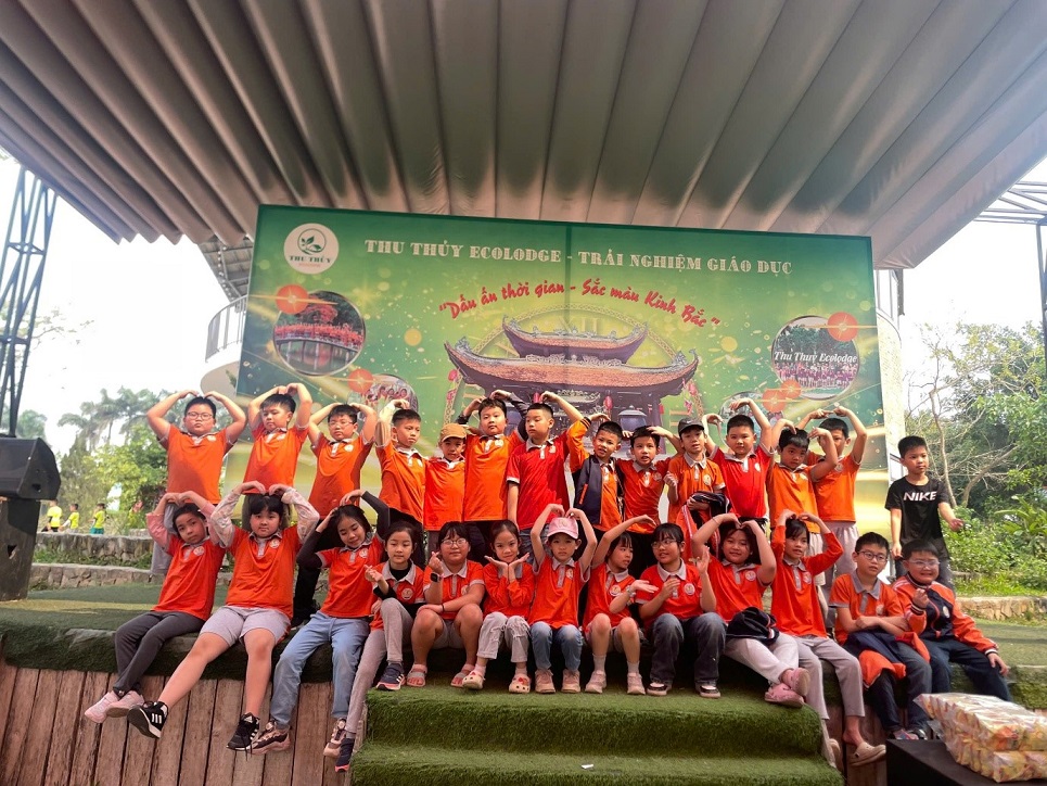 Học sinh lớp 3D trường tiểu học Phan Chu Trinh hào hứng tham gia Hoạt động trải nghiệm, khám phá khu du lịch sinh thái Thu Thuỷ Ecolodge ở Từ Sơn, Bắc Ninh năm học 2024-2025