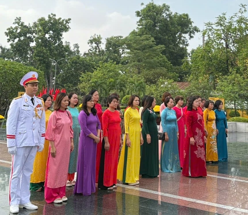 Hành trình tri ân – Giữ mãi ngọn lửa “ Uống nước nhớ nguồn”