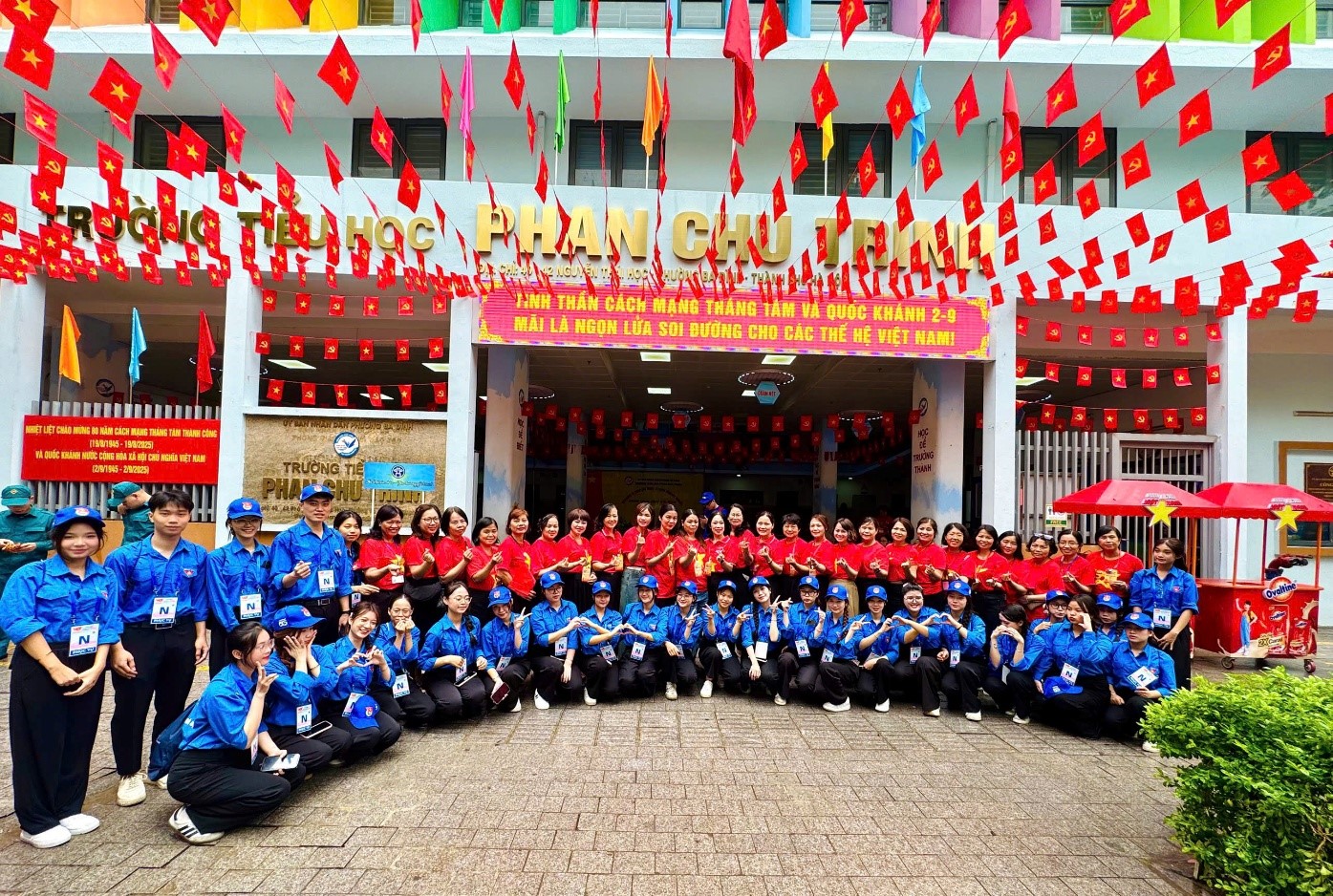 Trường Tiểu học Phan Chu Trinh – Niềm vui được góp sức trong ngày Sơ duyệt diễu binh, diễu hành A80