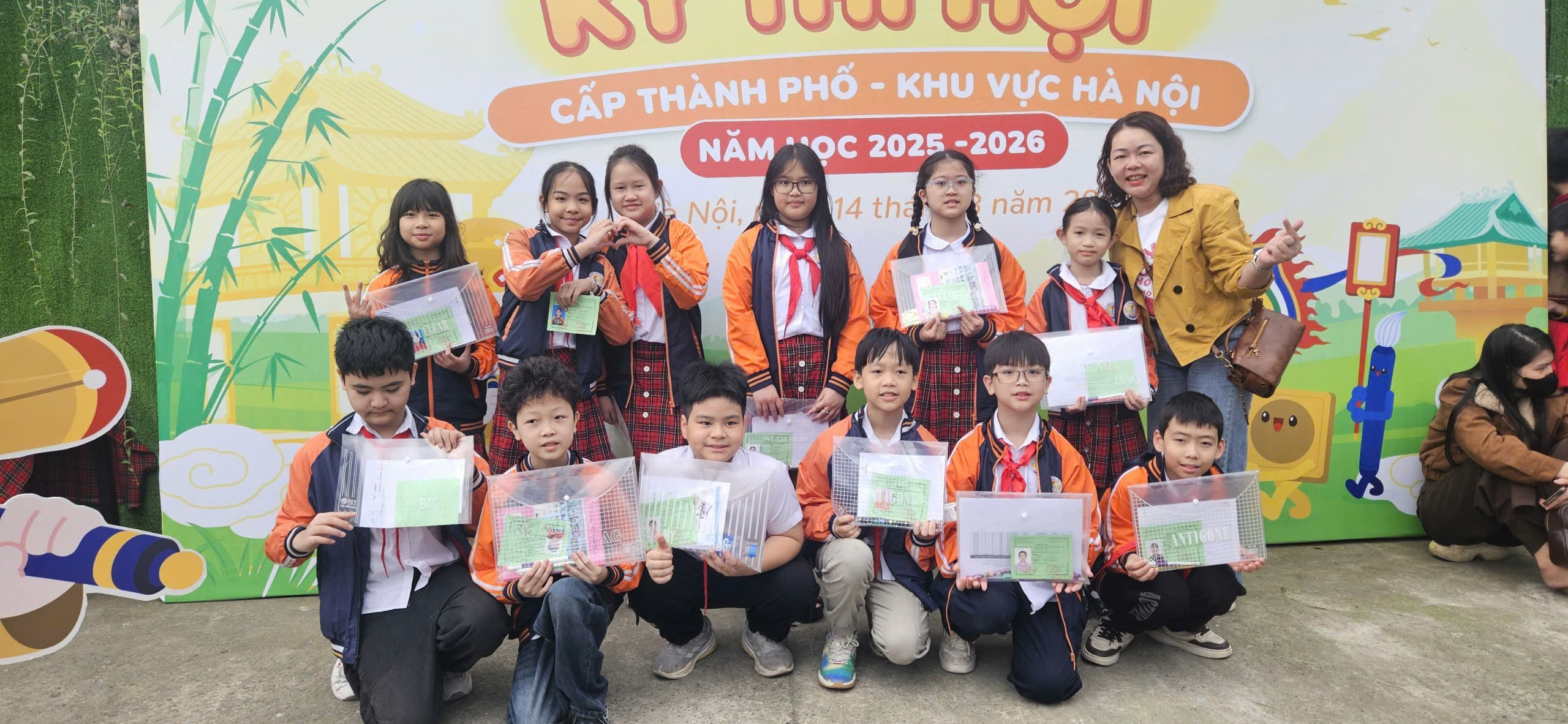 A group of children posing for a photo

AI-generated content may be incorrect.