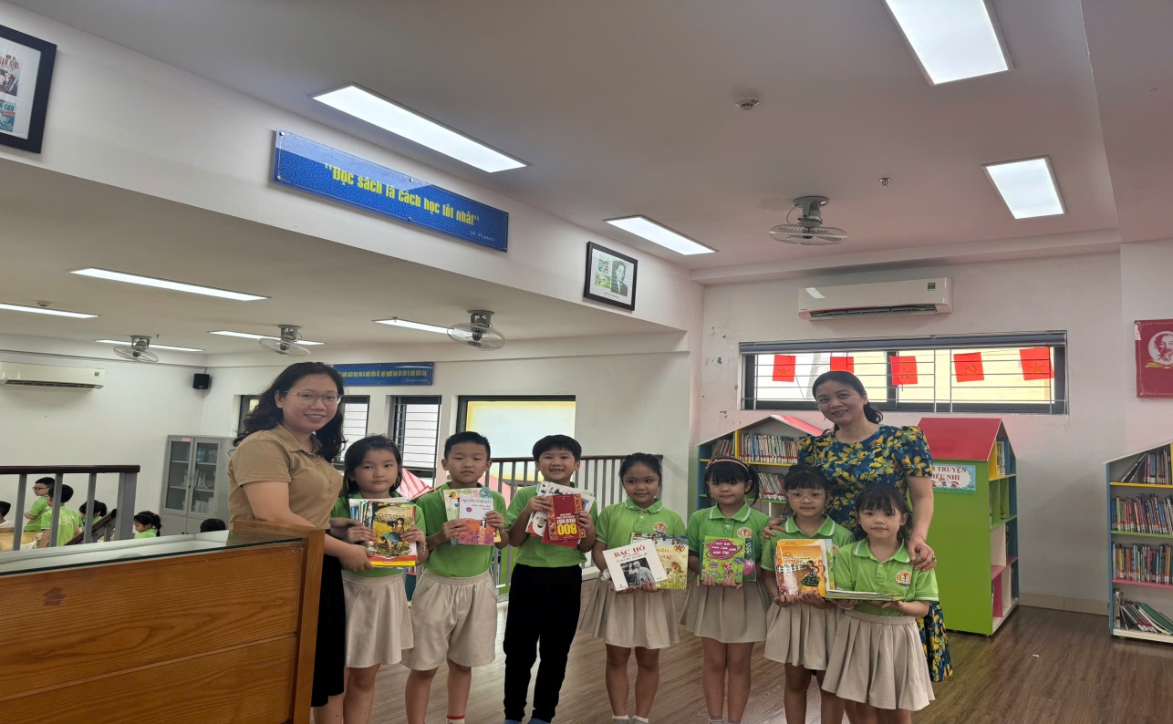 D:\THƯ VIỆN\THƯ VIỆN 25-26\MINH CHỨNG\quyên góp sách\gen-o-z7687378576811_13798191191239648956a1f924c2fc3d.jpg