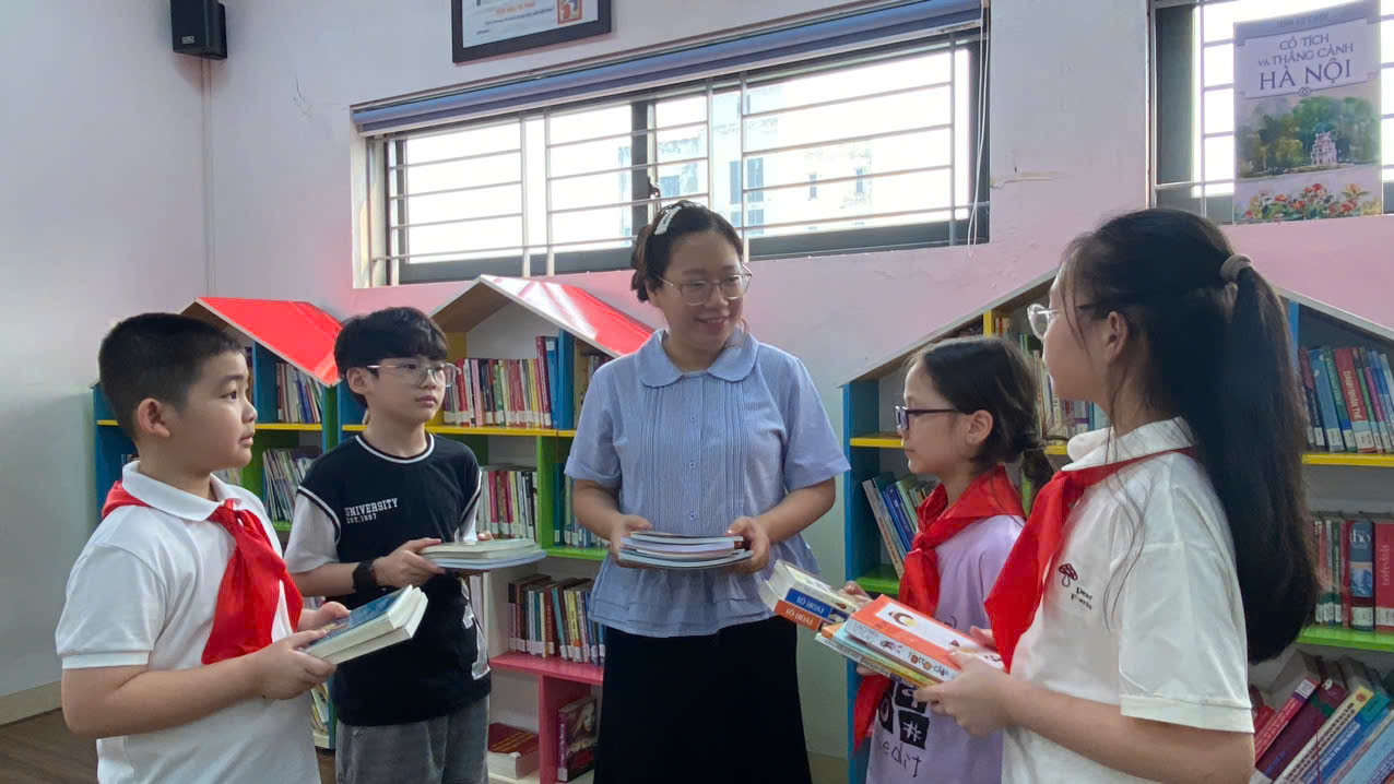 D:\THƯ VIỆN\THƯ VIỆN 25-26\MINH CHỨNG\quyên góp sách\gen-n-z7700620602111_9568e623d461ec7ef8be8e40ad02c12d.jpg